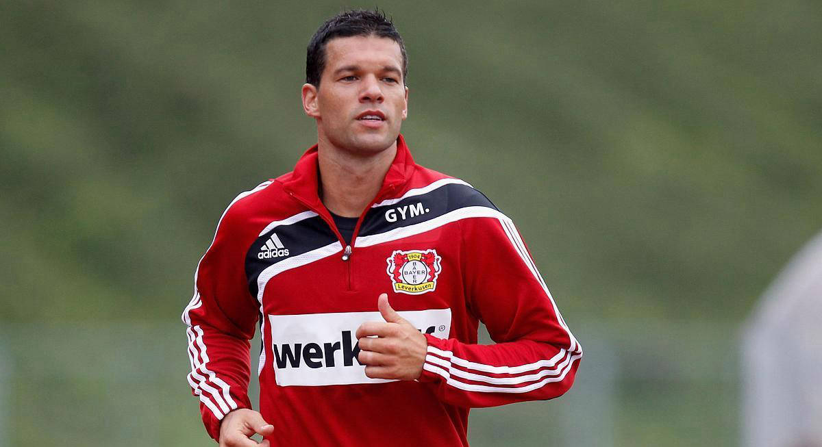 德甲两场重磅对决：弗赖堡主场强势可期，美因茨迎战劲敌斯图加特